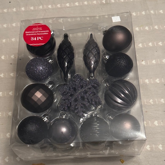 Ashland Other - Ashland Black Holiday Ornament Set - 34 Piece NEW BLACK NWT